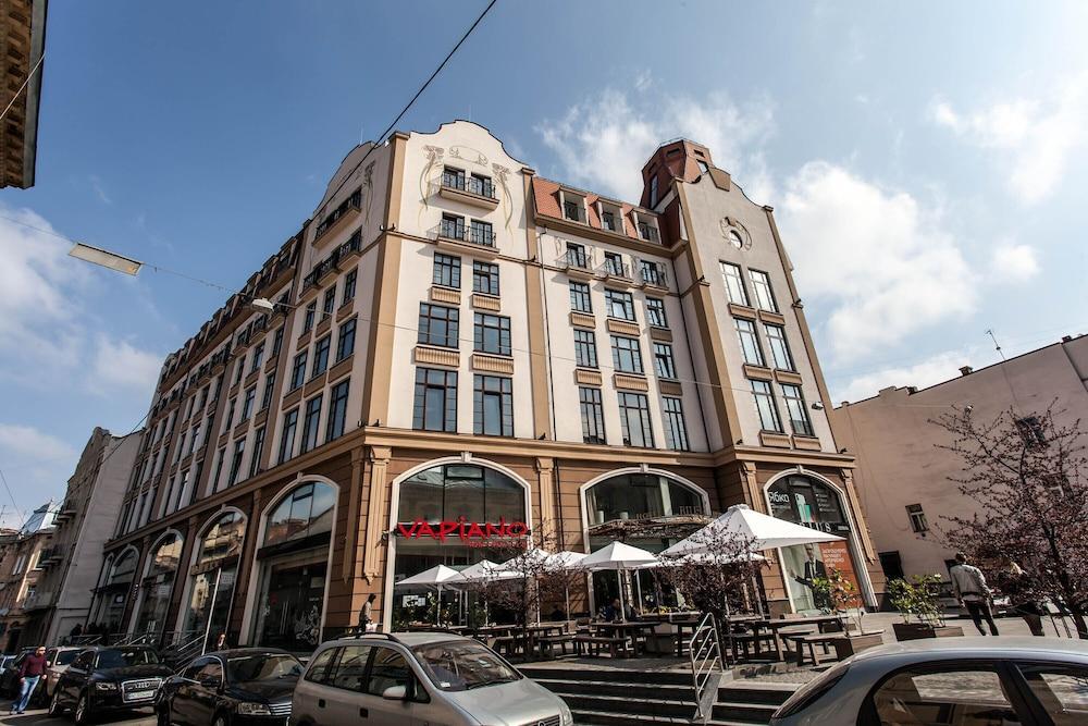 Rius Hotel Lviv Ngoại thất bức ảnh