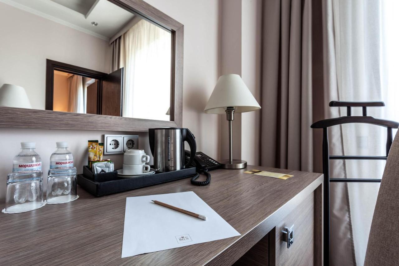 Rius Hotel Lviv Ngoại thất bức ảnh