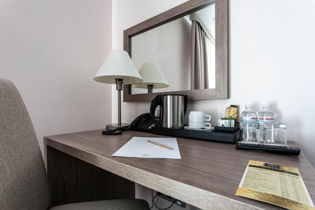 Rius Hotel Lviv Ngoại thất bức ảnh