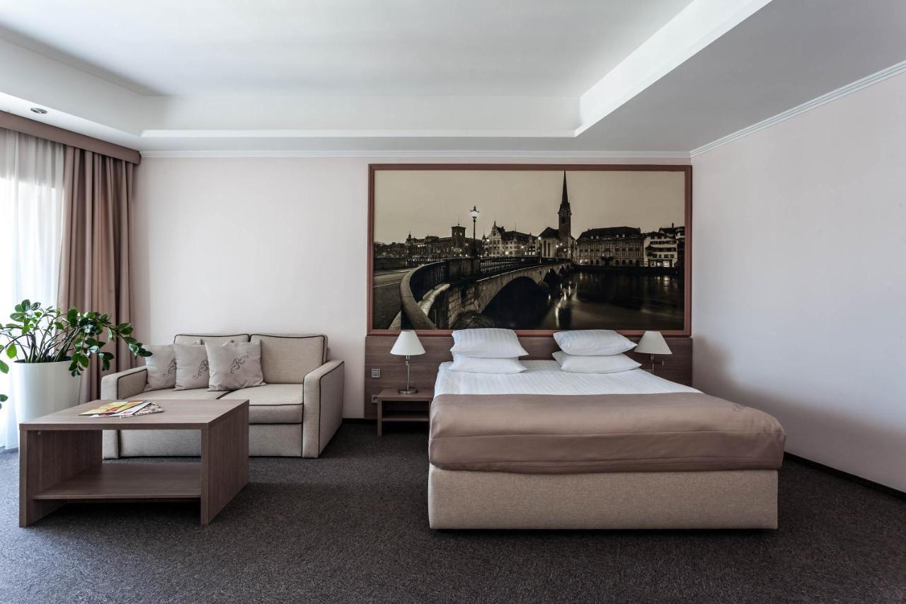 Rius Hotel Lviv Ngoại thất bức ảnh