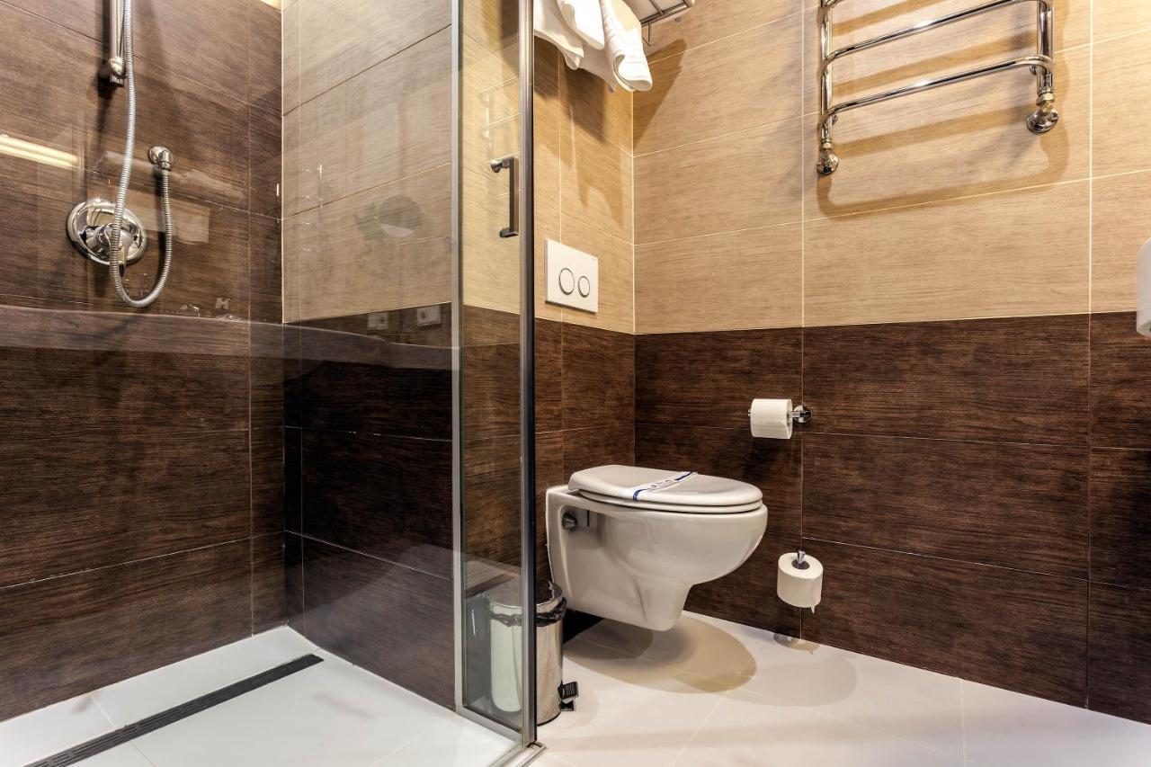 Rius Hotel Lviv Ngoại thất bức ảnh