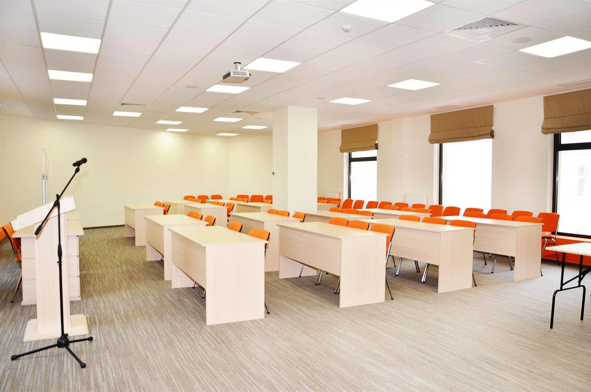 Rius Hotel Lviv Ngoại thất bức ảnh